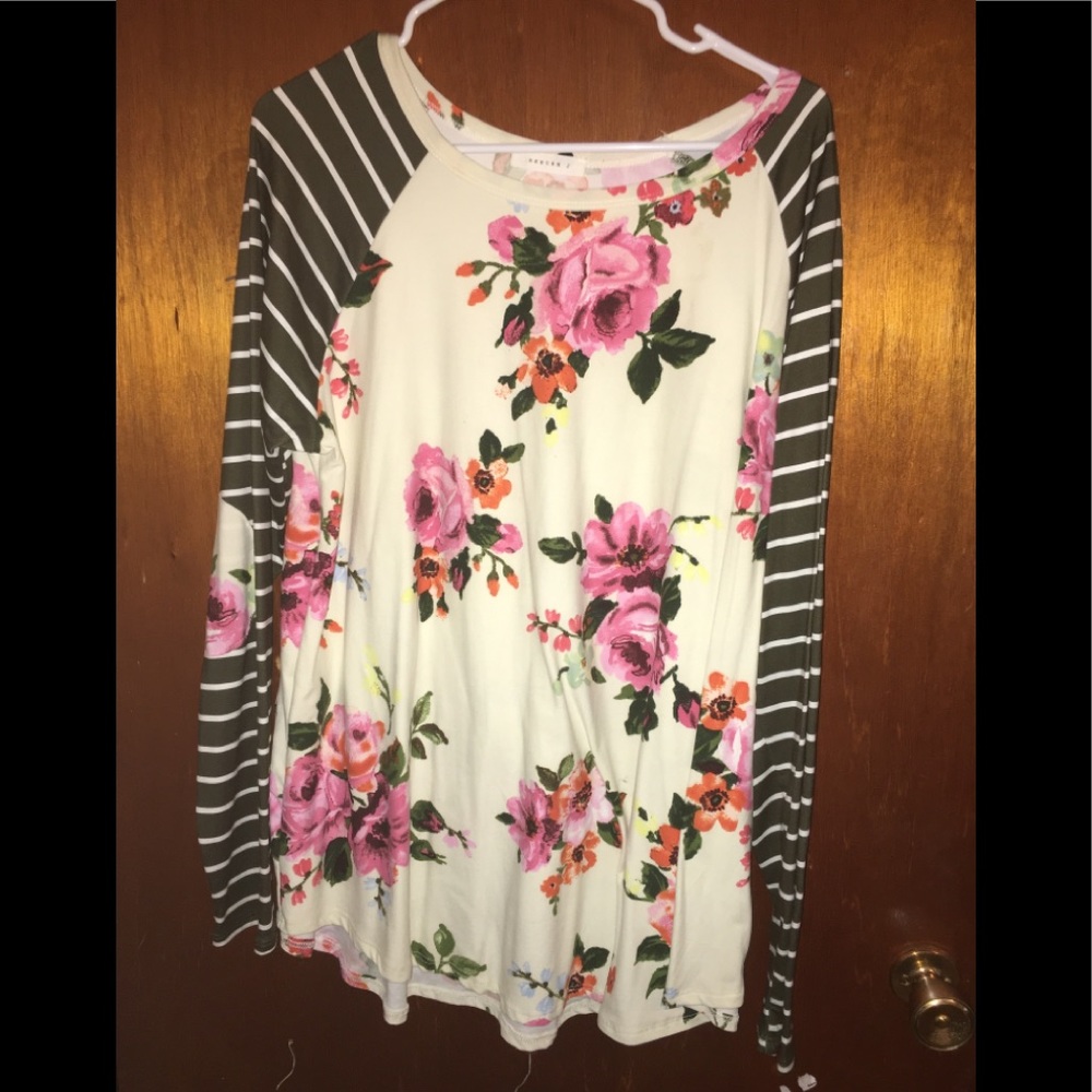 🌻olive floral boutique top 3xl🌻